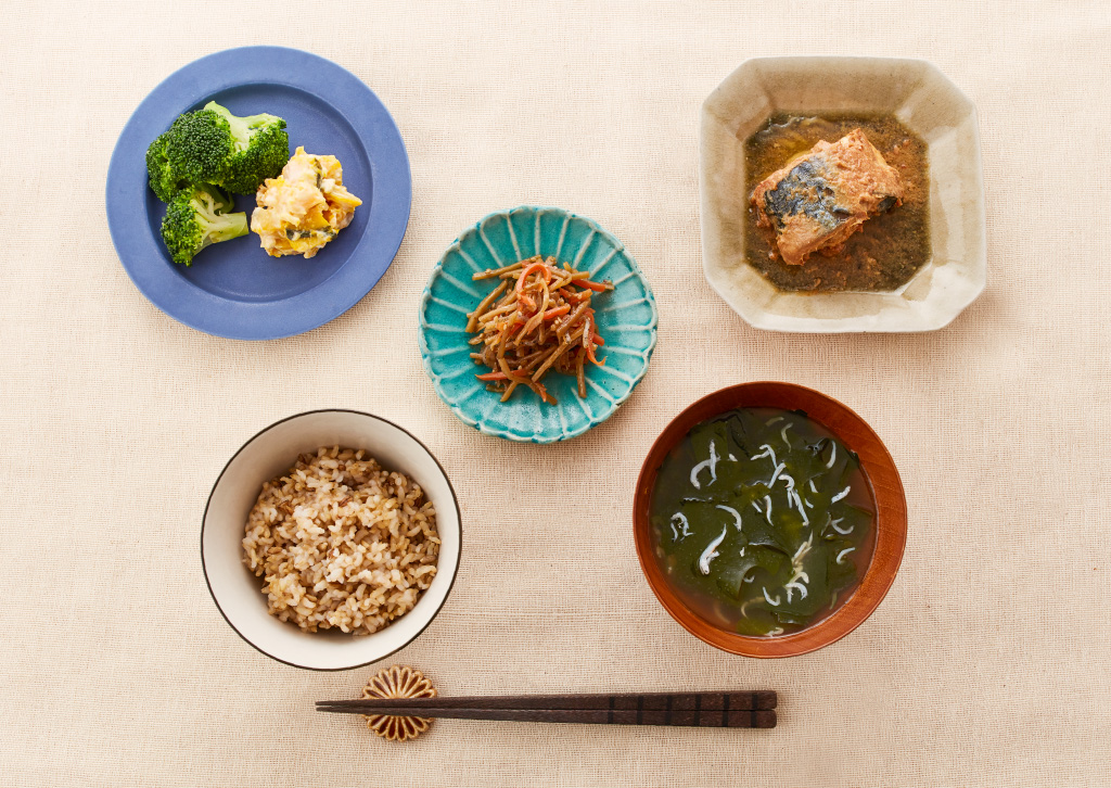 コンビニ食材だけで 骨づくりの一汁三菜 コツコツ健康 骨 コラム コツコツ骨ラボ